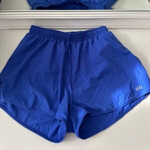 Alo Yoga Women’s Athletic Running Short in Marathon Blue Size Small